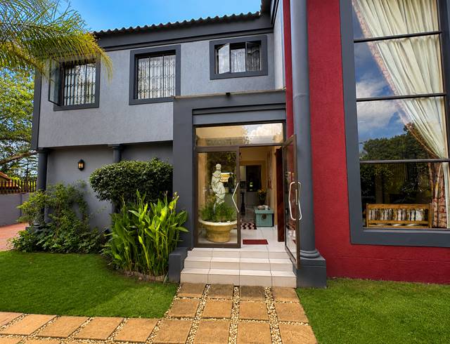 7 BEDROOM HOUSE FOR SALE IN THREE RIVERS